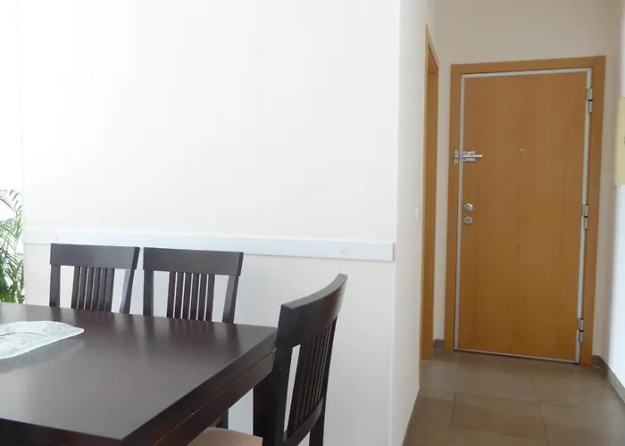 Coqueto Apartamento De 3 Habitaciones By Hometels